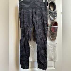 YEE YEE camo leggings